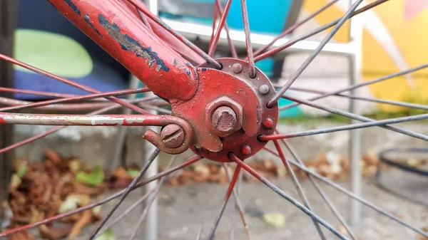 Rétro Vintage Vélo Rouge Fermer Vieux Concept Charmant Vélo Abandonné — Photo