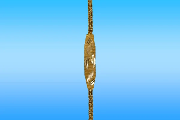 Gold Thread Bracelet Gradient Background — Stock Photo, Image