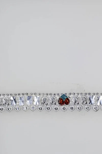 Forma Coração Extravagante Cristal Design Tornozeleira Prata Pura Para Mulheres — Fotografia de Stock
