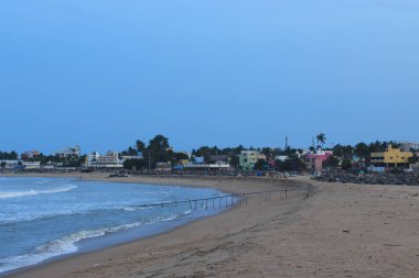 Chennai 'deki Kovalam City manzaralı plaj.
