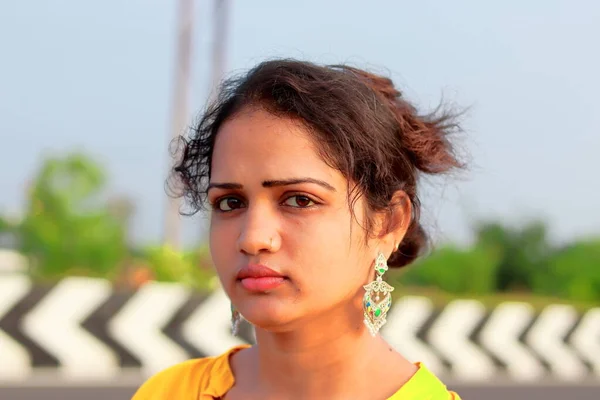 Woman Portrait Beauty Outdoors Close Road — Stock Photo, Image