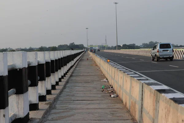 Chennai Tamil Nadu Índia Outubro 2020 Carro Particular Passa Estrada — Fotografia de Stock