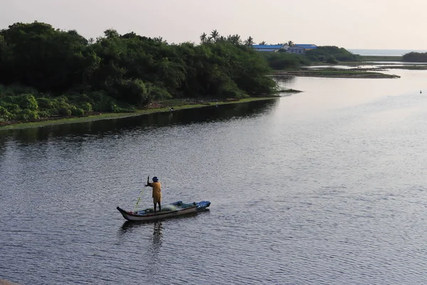 Chennai Tamil Nadu Índia Out 2020 Manhã Pescador Montou Barco — Fotografia de Stock