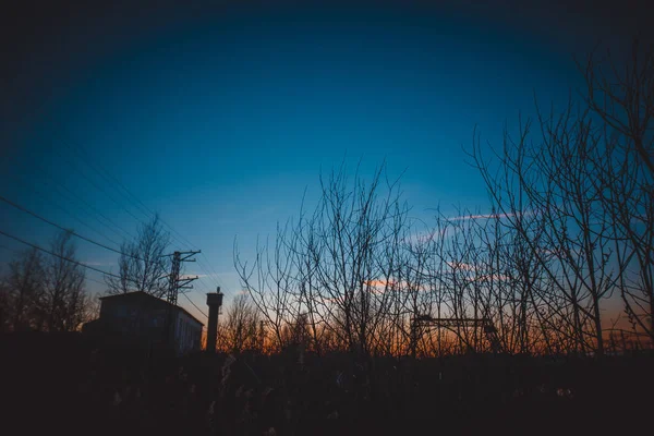 Schöner Sonnenuntergang Rande Der Stadt Der Grenze Zur Natur — Stockfoto