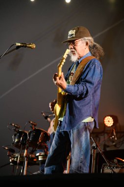 Khao Kho, Tayland - Fab 2, 2024: Surachai Chantimathawn, Caravan grubundan Nga Caravan olarak da bilinir, 2024 Khao Kho Festivali 'nde bir konser verdi..