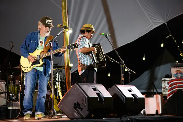 Khao Kho, Tayland - Fab 2, 2024: Surachai Chantimathawn, Caravan grubundan Nga Caravan olarak da bilinir, 2024 Khao Kho Festivali 'nde bir konser verdi..