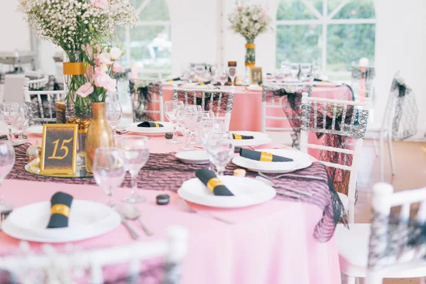 Süslü Lüks Düğün Masası Ayarları — Stok fotoğraf