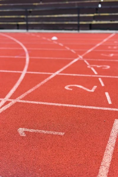 Pista Corrida Borracha Vermelha Piso Esporte Livre — Fotografia de Stock