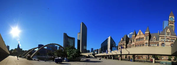 Toronto City Hall Ontario Panoramisch Uitzicht Met Een Blauwe Hemel — Stockfoto