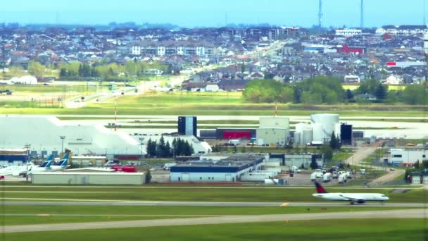 Calgary Canadá Junio 2020 Cámara Moviéndose Izquierda Derecha Del Aeropuerto — Vídeo de stock