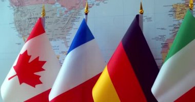 7 kişilik G7 Grubu yedi büyük gelişmiş ülkeden oluşan uluslararası hükümetler arası ekonomik bir organizasyon..