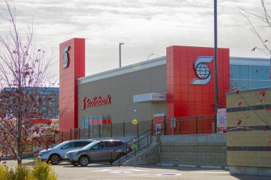 Calgary Alberta, Kanada. 17 Ekim 2020. Nova Scotia Bankası ya da Scotiabank Kanada 'nın çok uluslu bankacılık ve finans hizmetleri. Mevduat ve piyasa sermayesi ile Kanada 'nın üçüncü büyük bankası.