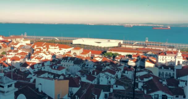 游戏中时光倒流 里斯本全景 里斯本是葡萄牙的首都 它是欧洲大陆最西端首都 里斯本位于伊比利亚半岛西部大西洋和塔霍河 — 图库视频影像