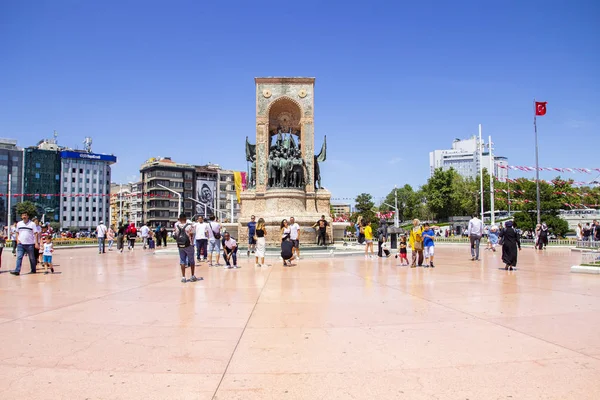 Estambul Turquía Agosto 2019 Plaza Taksim Estambul Taksim Istiklal Street —  Fotos de Stock