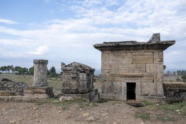 Nekropol, antik Hierapolis, Pamukkale, Anadolu, Türkiye mezar kalıntıları. UNESCO dünya mirası