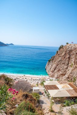 Antalya, Türkiye. 29 Eylül 2019 'da Türkiye' nin Antalya kentinde yer alan Kaputas Sahili, gök mavisi sular ve altın kumlarla ünlüdür..