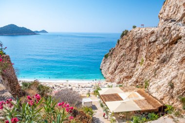 Antalya, Türkiye. 29 Eylül 2019 'da Türkiye' nin Antalya kentinde yer alan Kaputas Sahili, gök mavisi sular ve altın kumlarla ünlüdür..