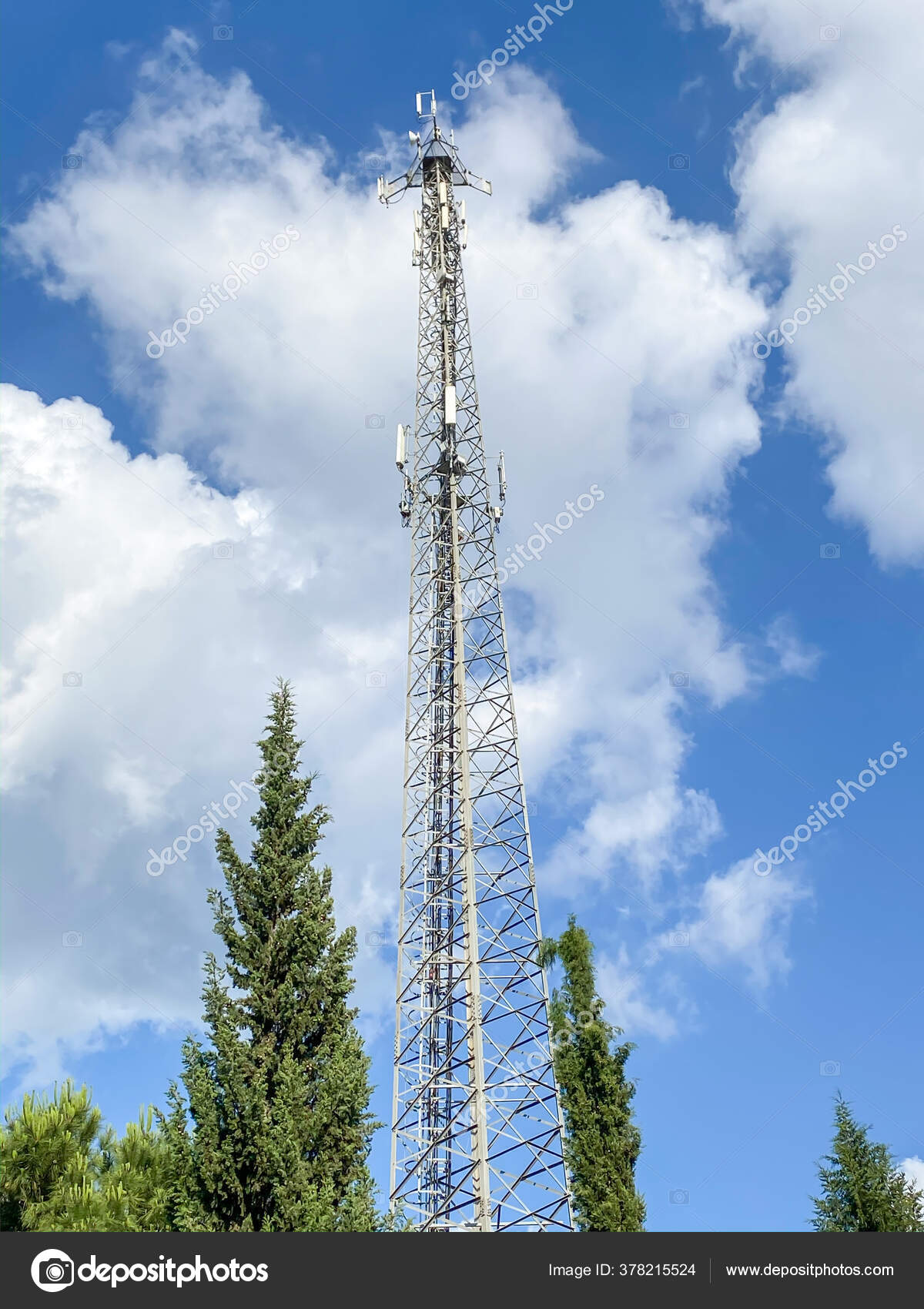torre de telecomunicaciones de 4g y 5g celular. comunicación de