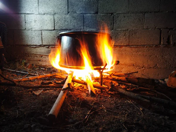 Výroba Morušové Melasy Velkém Kotli Dřevěném Ohni Vaření Velkém Hrnci — Stock fotografie