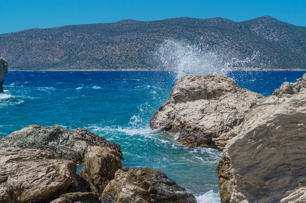 Σταγόνες Στα Βράχια — Φωτογραφία Αρχείου