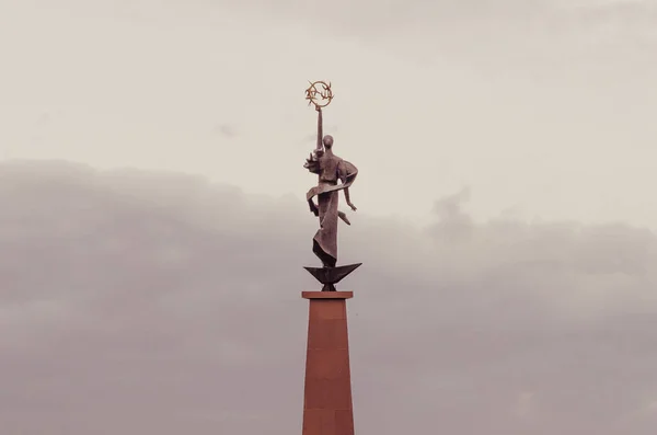 希姆肯特派的哈萨克独立纪念碑 — 图库照片