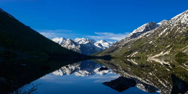 Panorama Środkowym Multa Jezioro Ałtaj Siberia Rosja Zdjęcia Stockowe bez tantiem
