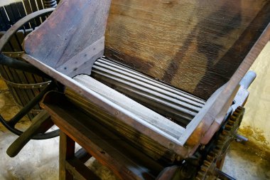 küçük bir şaraphane Jerez-Xrs-Sherry gerekir yapmak için üzüm suyu ayıklamak için bir şaraphane çalışma araçları