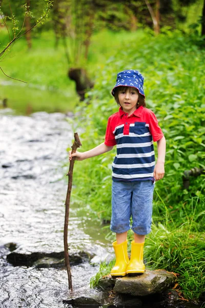 Cute Little Child Boy Playing Little Pond Splashing Water Springtime — Stock Photo, Image