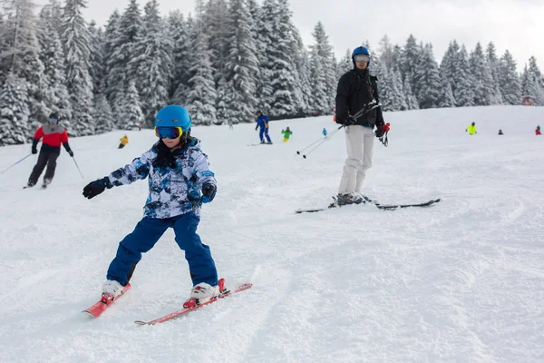 Father Child Skiing Together Austrian Resort Winter Time — Stock Photo, Image