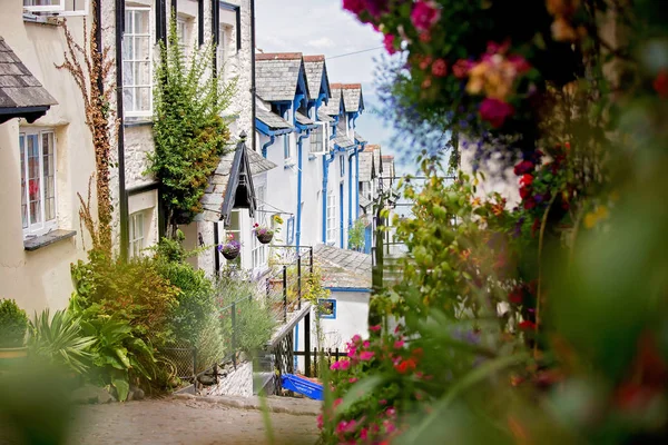 Clovelly sokaklarında güzel görünümü, t güzel eski köy — Stok fotoğraf