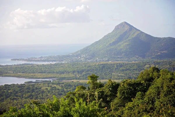 Veduta aerea delle montagne selvagge Mauritius — Foto Stock