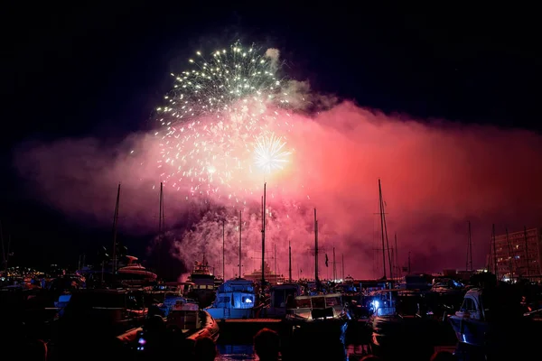 Vista panorámica de los fuegos artificiales del Principado de Mónaco — Foto de Stock
