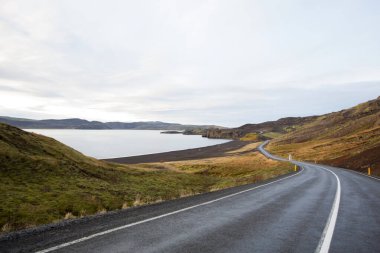 İzlanda yolunun manzarası ve beatuiful areal vie
