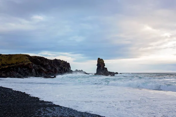 Hermosa naturaleza en el Parque Nacional Snaefellsjokull en Islandia, au — Foto de Stock