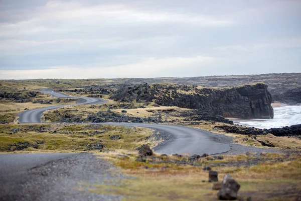 Hermosa naturaleza en el Parque Nacional Snaefellsjokull en Islandia, au — Foto de Stock