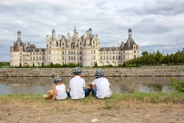 Happy Children Enjoying Day Castle Loire Valley France Summer Sunny — Stock Photo, Image