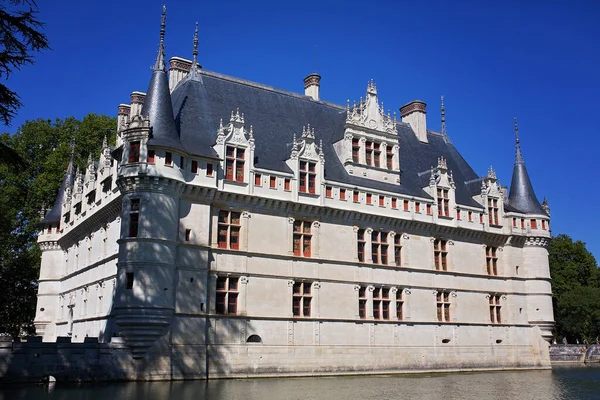 Majestuoso Castillo Francia Día Verano Cielo Despejado Soleado —  Fotos de Stock