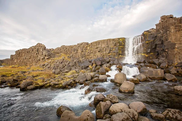 Kilátás Oxarfoss Vízesés Thingvellir Nemzeti Park Hasadék Völgyében Izland Ősszel — Stock Fotó