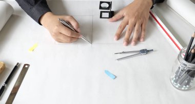 Masa ofisi ne mimari çizim. En iyi görüntü çekimi 