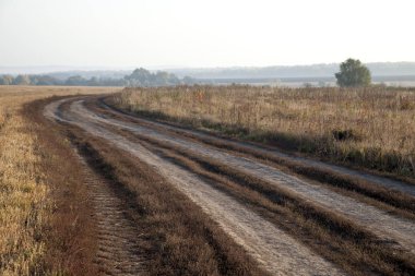 Hasat tan sonra tarlada dolambaçlı yol