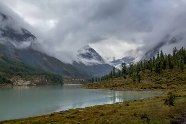 Lago Akkem Pie Montaña Belukha Altai Reflejo Montaña Agua Cubierta —  Fotos de Stock