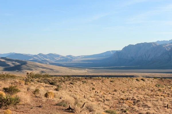 Red Rock Canyon, Nevada boyunca farklı oluşumların Manzara görünümü
