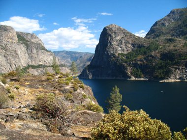 Hetch Hetchy rezervuarının güzel manzarası, Kaliforniya, Abd