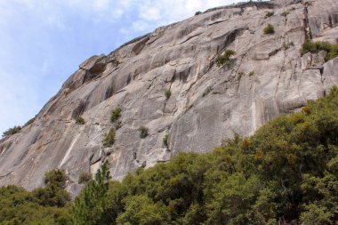 Yosemite Ulusal Parkı, Kaliforniya, Usa 'daki kaya oluşumunun görüntüsü