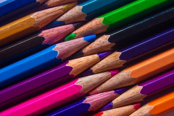 Lápices Colores Dispuestos Una Manera Creativa Material Arte Estudiantil —  Fotos de Stock