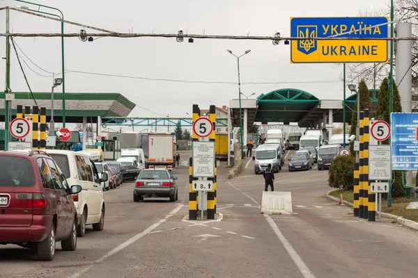 우크라이나 셰지니 - 2019년 3월: 셰지니 메디크의 교통 체증 — 스톡 사진