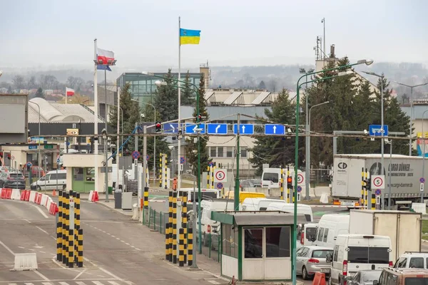 우크라이나 셰지니 - 2019년 3월: 셰지니 메디크의 교통 체증 — 스톡 사진