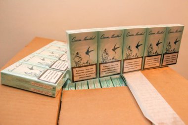 Olmayan tüketim sigara ile Kutular bu van trie sürücüsü