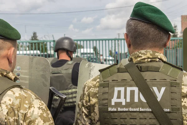 Formación especial para los militares del servicio de guardia de fronteras de —  Fotos de Stock