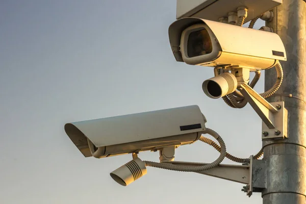 CCTV cameras on the pole, close-up — Stock Photo, Image